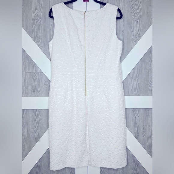 071. Ellen Tracy Women's Sleeveless Jacquard Waist Detail Dress, Size 14 - Picture 6 of 7